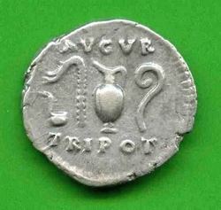 Denar Vespasianus C. 45 Rv. AVGVR TRI POT. Opfergeräte..jpg